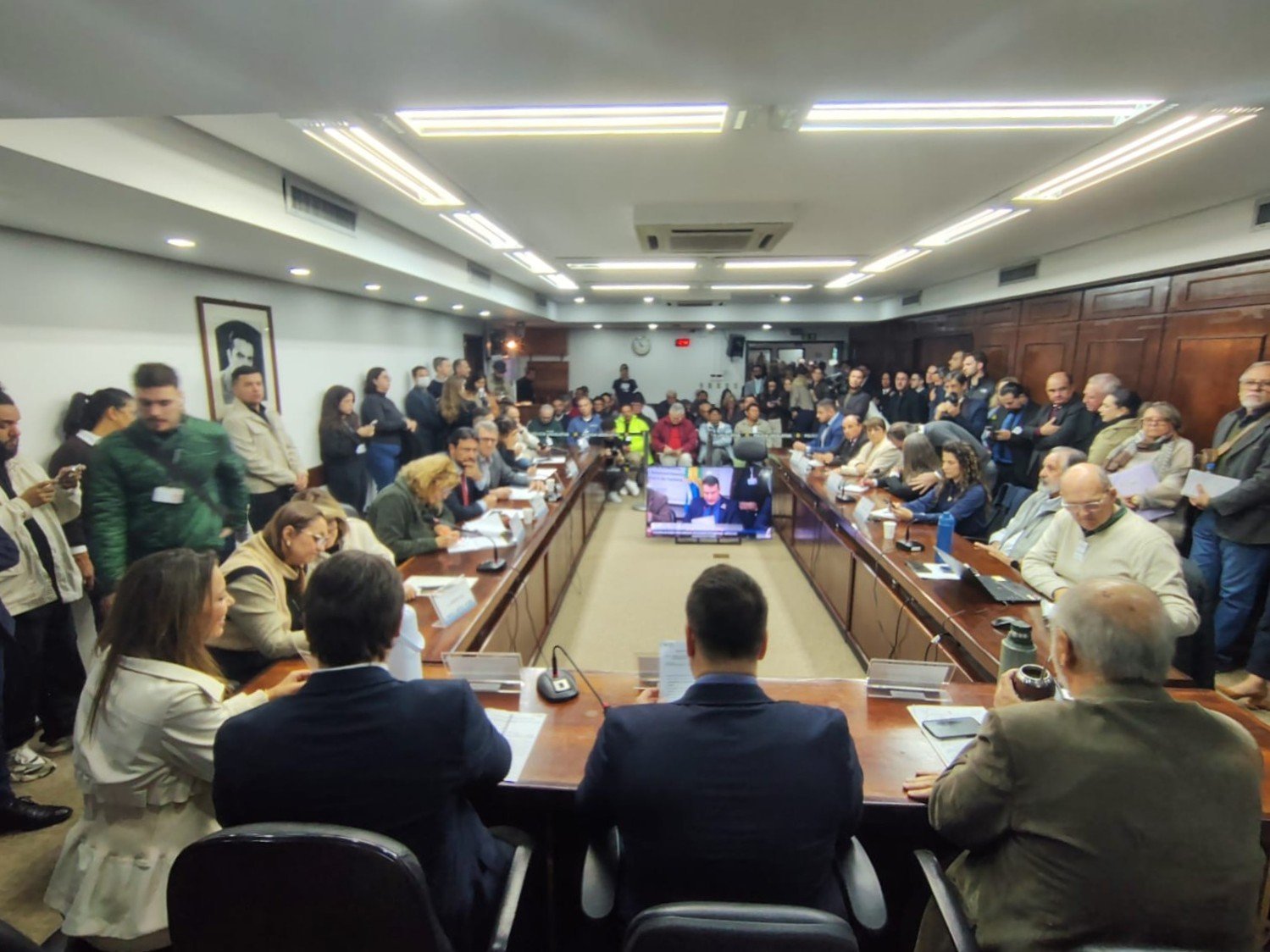 Audiência pública na Assembleia amplia debate sobre nova fábrica de celulose no Estado