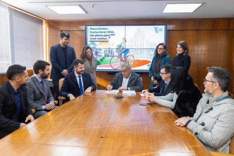 Prédios mais altos, menos espaços e recuos: essa é a lógica do Plano Diretor sancionado por Sebastião Melo